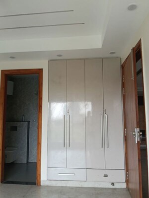 Building Lobby in 2 BHK Builder Floor at Sector 15 – for Rent