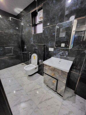 Team Area in 2 BHK Builder Floor at Sector 15 – for Rent