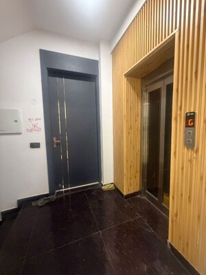Room in 2 BHK Builder Floor at Sector 15 – for Rent