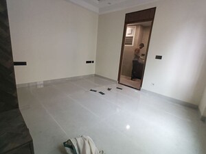 Room in 3 BHK Apartment at Benson Apartments, Benson Town – for Rent