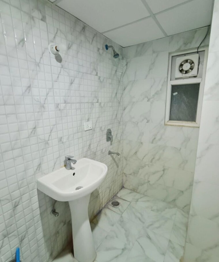 Bathroom, earthcon-casa-grande-ii Studio 393 Sq.Ft. Apartment In Chi V Greater Noida Greater Noida 10574457