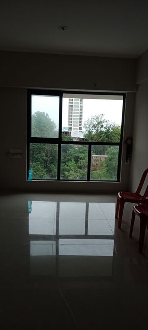 Room in 2 BHK Apartment at Shiv Sagar Estate, Worli – for Rent
