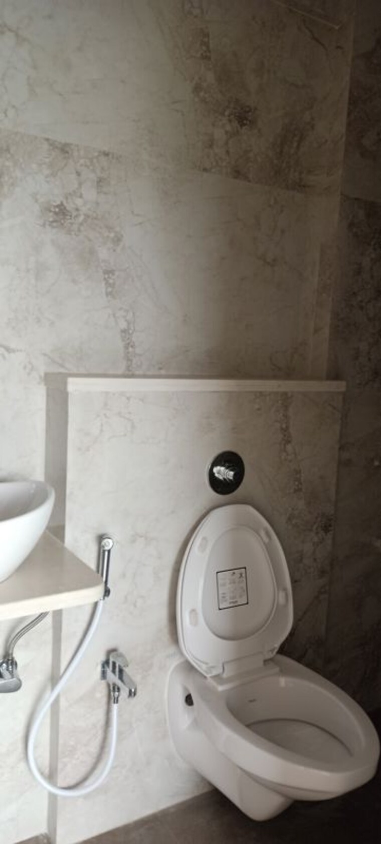 Bathroom, shiv-sagar-estate 2 Bedroom 815 Sq.Ft. Apartment In Worli Mumbai 10574462