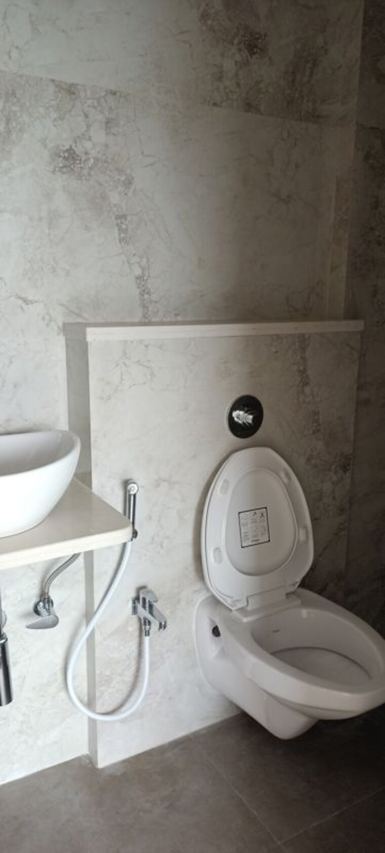 Bathroom, shiv-sagar-estate 2 Bedroom 815 Sq.Ft. Apartment In Worli Mumbai 10574462