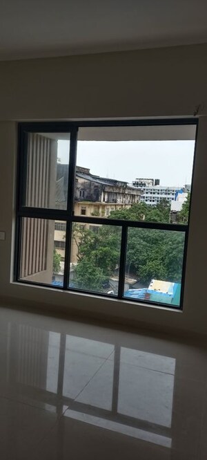 Room in 2 BHK Apartment at Shiv Sagar Estate, Worli – for Rent