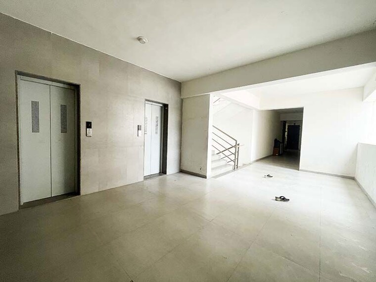 Room, narol 2 Bedroom 128 Sq.Yd. Apartment In Narol Ahmedabad 10574495