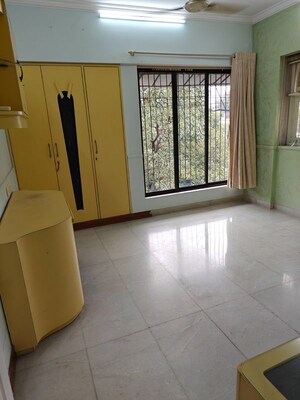 Room in 3 BHK Apartment at Tirupati Apartment, Majiwada – for Rent