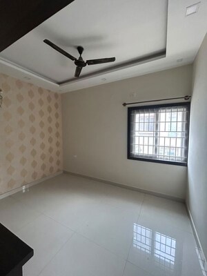 Room in 3 BHK Apartment at Enlite Homes, Amrutahalli – for Rent