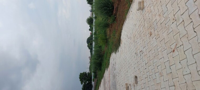 Garden, sainik nagar  108 Sq.Yd. Plot In Sainik Nagar Agra 10569354