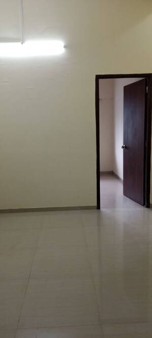 Room in 2 BHK Apartment at Eon One, Prabhadevi – for Rent