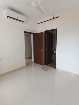 1 BHK Apartment For Rent in Omkar Signet, Malad East