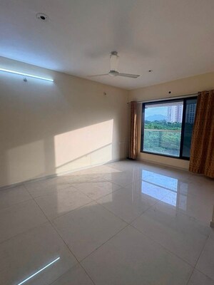 Room in 3 BHK Apartment at Dosti Eden, Brahmand – for Sale