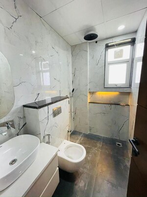 Bathroom in 1 BHK Builder Floor at Sector 52 – for Rent