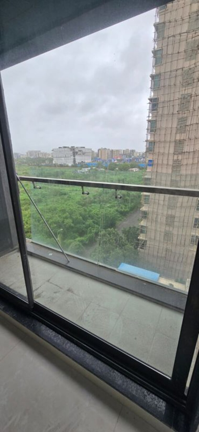 Balcony, dlh-legacy 3 Bedroom 1250 Sq.Ft. Apartment In Juhu Mumbai 10574537