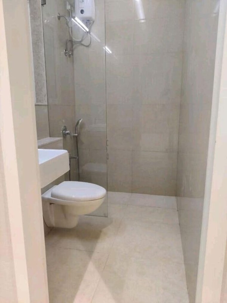 Bathroom, lnt-elixir-reserve 4 Bedroom 2011 Sq.Ft. Apartment In Powai Mumbai 10574559