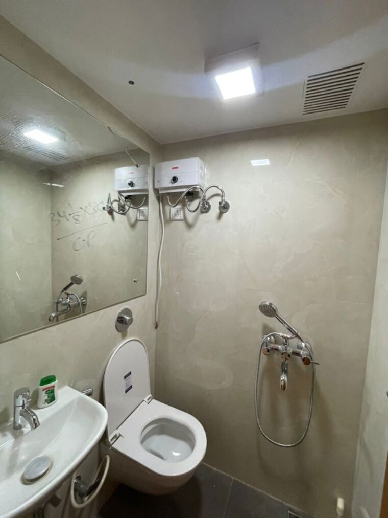 Bathroom, vp road 3 Bedroom 1500 Sq.Ft. Apartment In Vp Road Mumbai 10574554