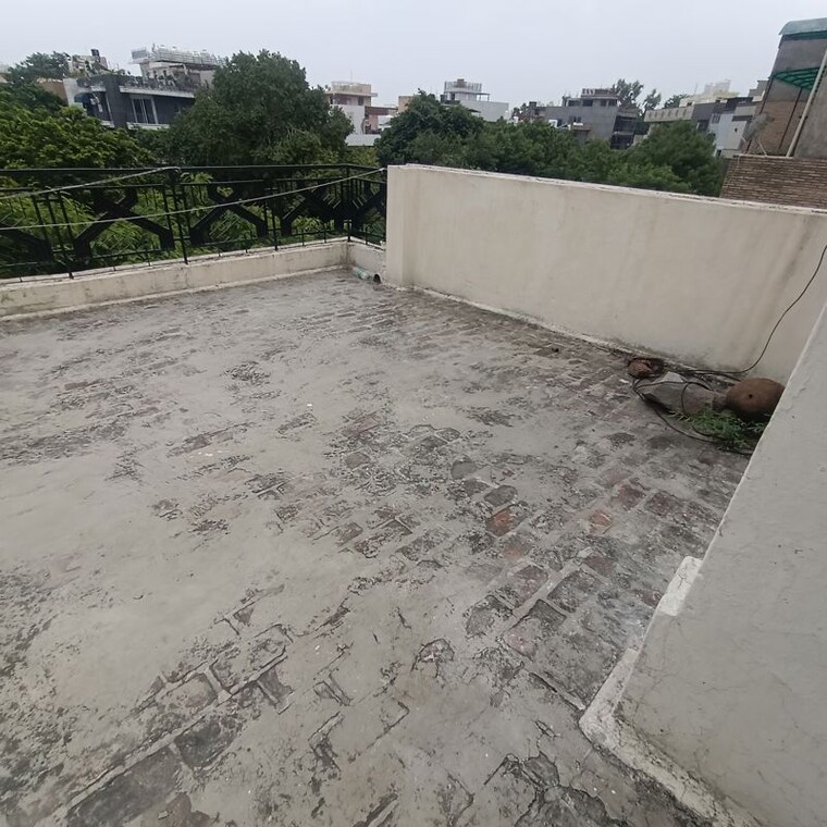 Balcony, kalkaji 1 Bedroom 500 Sq.Ft. Builder Floor In Kalkaji Delhi 10574582