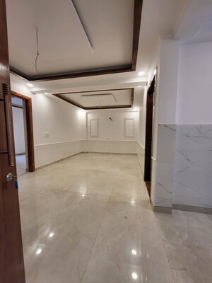 Bathroom in 3 BHK Builder Floor at Green Fields Colony – for Rent