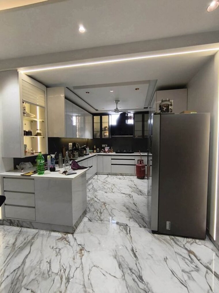 Kitchen, emaar-mgf-emerald-hills 5 Bedroom 4500 Sq.Ft. Apartment In Sector 65 Gurgaon 10574585