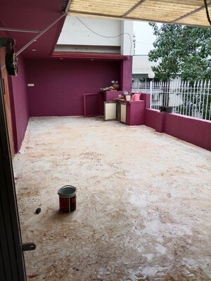 Parking in 2 BHK Apartment at Leela Sagar Apartments, Andheri West – for Rent