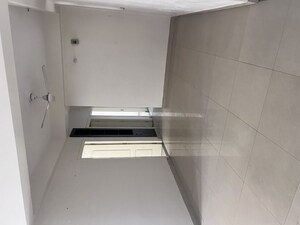 Room in 3 BHK Apartment at Gomti Nagar – for Sale