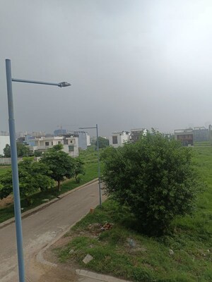  Plot For Sale in Sector 3 Wave City