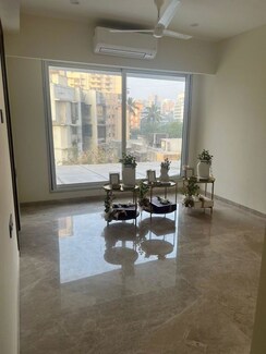 2 BHK Apartment For Rent in Bandra West