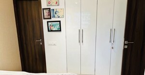 Furnished Amenities in 1 BHK Apartment at Hiranandani Regent Hill, Powai – for Rent