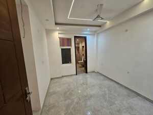 Room in 3 BHK Apartment at Mandi – for Rent