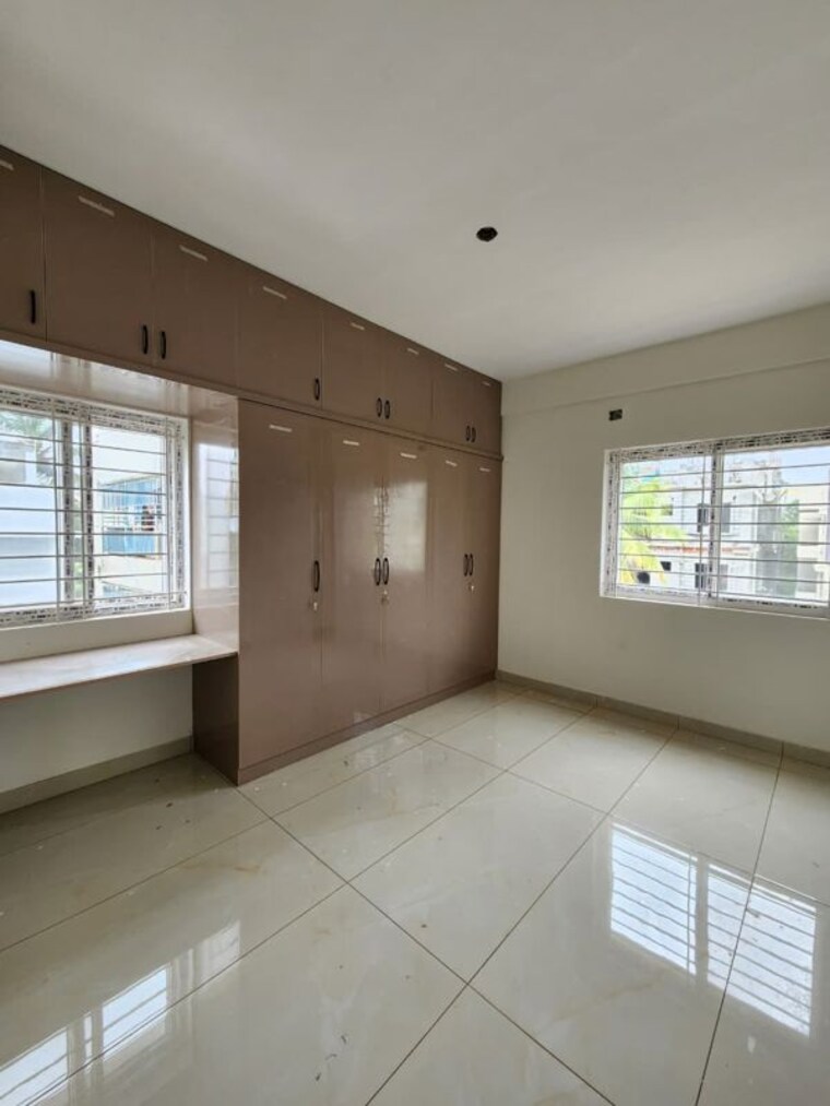 Room, reliable layout 2 Bedroom 1200 Sq.Ft. Builder Floor In Reliable Layout Bangalore 10574706