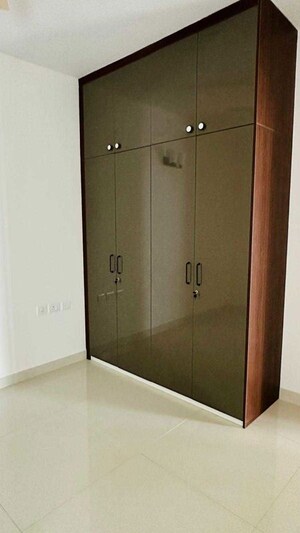 Room in 3 BHK Apartment at Poulomi Avante, Kokapet – for Rent