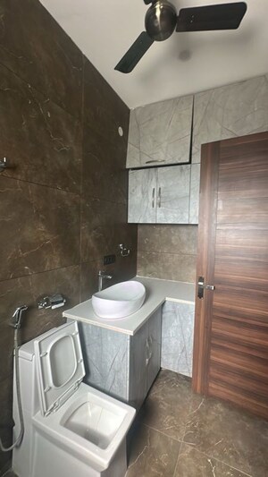 Bathroom in 4 BHK Villa at Sector 32 – for Sale
