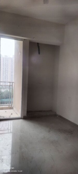 Room in  Apartment at Mahagun My Woods, Sector 16c Greater Noida – for Rent