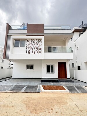 4 BHK Villa – Exterior View View at APR Praveens Eterno, Kollur - for Sale