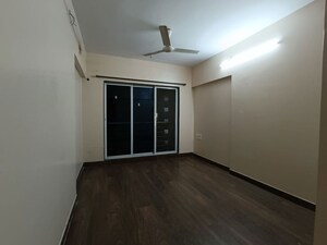 Room in 2 BHK Apartment at Veena Serenity, Chembur – for Rent
