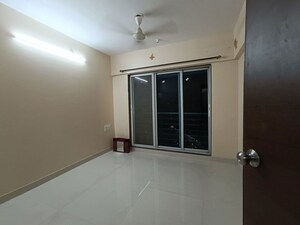Room in 2 BHK Apartment at Veena Serenity, Chembur – for Rent