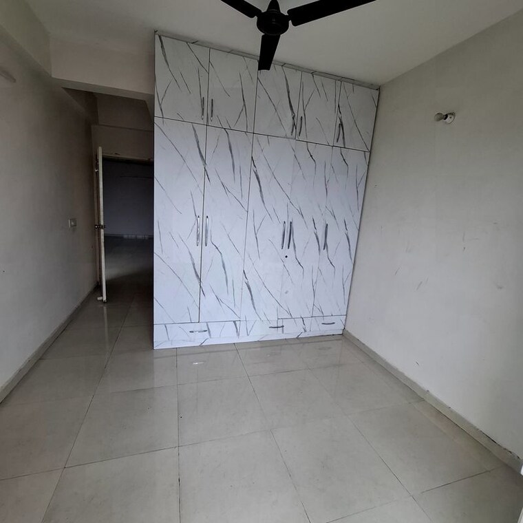 Room, signature-global-the-millennia 2 Bedroom 850 Sq.Ft. Apartment In Sector 37d Gurgaon 10574798