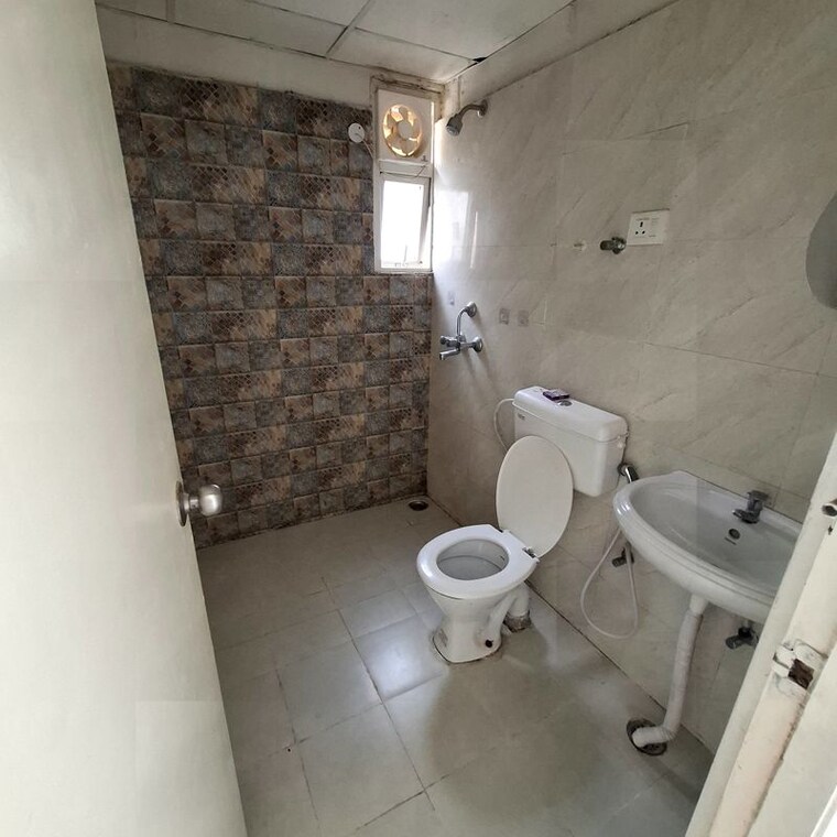 Bathroom, signature-global-the-millennia 2 Bedroom 850 Sq.Ft. Apartment In Sector 37d Gurgaon 10574798