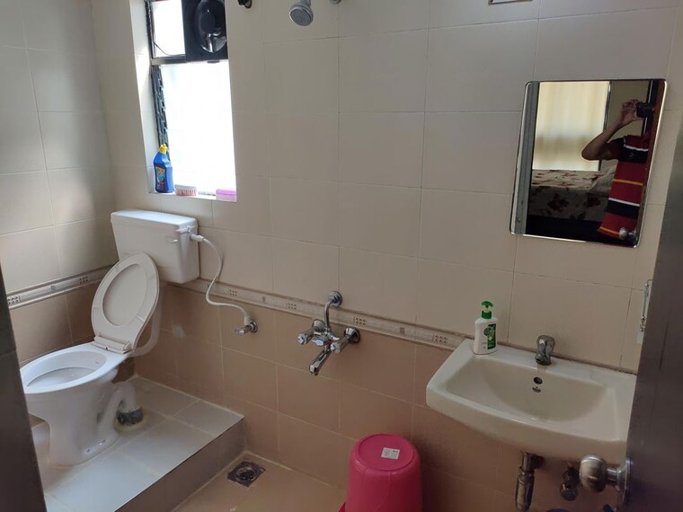 Bathroom, aditya-garden-city 3 Bedroom 1200 Sq.Ft. Apartment In Warje Pune 10574757