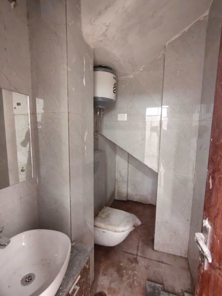 Bathroom, malviya nagar 2 Bedroom 1255 Sq.Ft. Builder Floor In Malviya Nagar Delhi 10574816