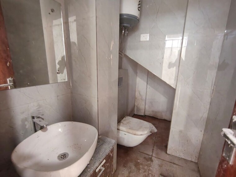 Bathroom, malviya nagar 2 Bedroom 1255 Sq.Ft. Builder Floor In Malviya Nagar Delhi 10574816