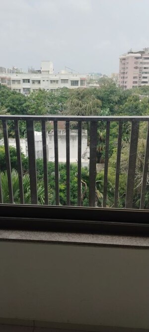 Balcony in 4 BHK Apartment at Chavda Manali Apartments, Panjrapole – for Sale
