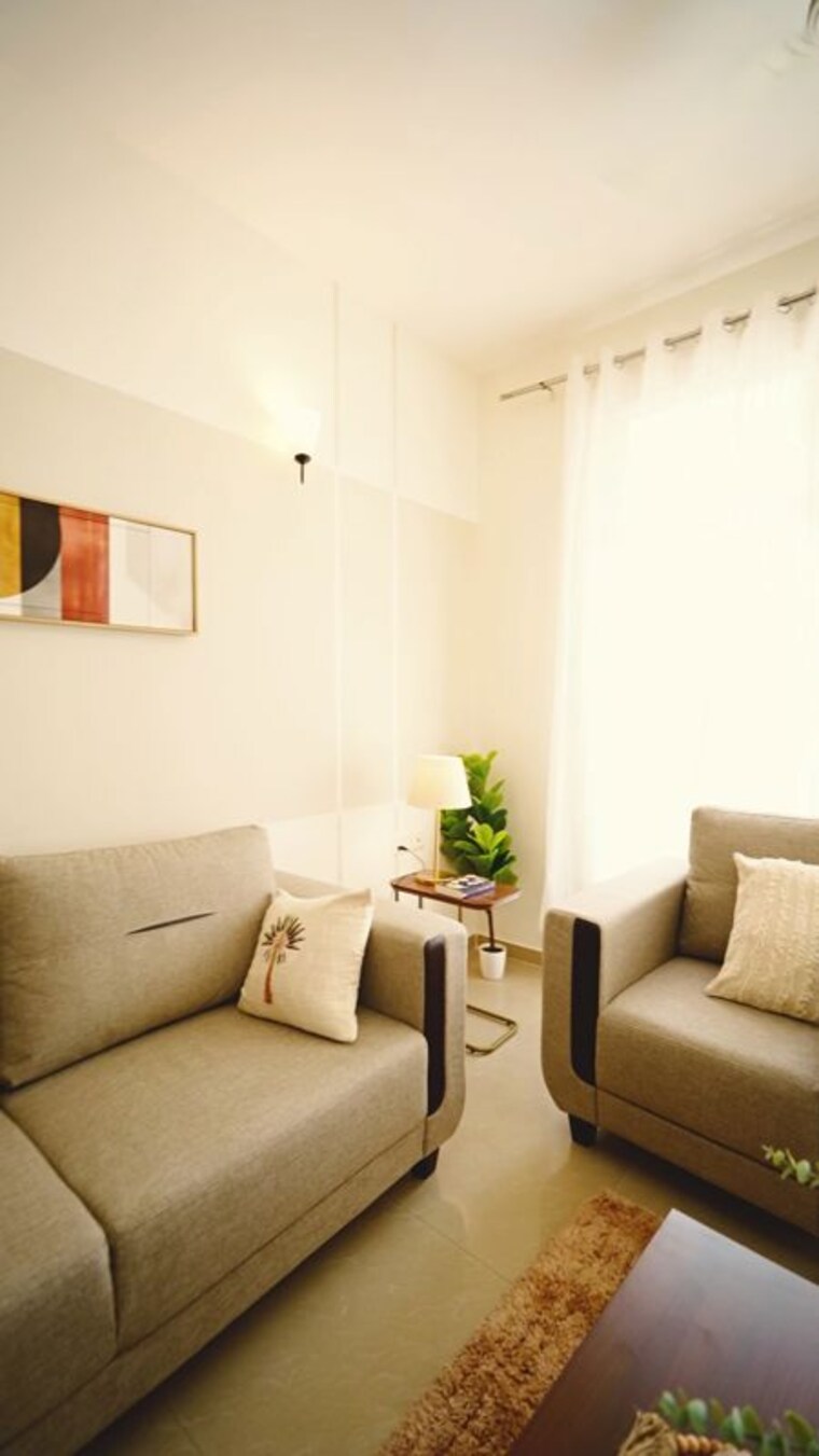 Living Room, kingswood-court 2.5 Bedroom 1400 Sq.Ft. Apartment In Sain Vihar Ghaziabad 10574810
