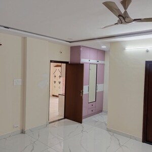 Room in 3 BHK Apartment at Praneeth Pranav Jaitra, Miyapur – for Rent