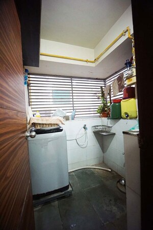 Team Area in 3 BHK Apartment at Shahibagh – for Sale