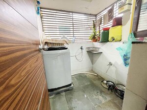 Team Area in 3 BHK Apartment at Shahibagh – for Sale
