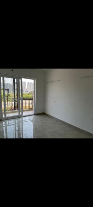 Room in 4 BHK Apartment at ABA Olive County, Vasundhara Sector 5 – for Rent