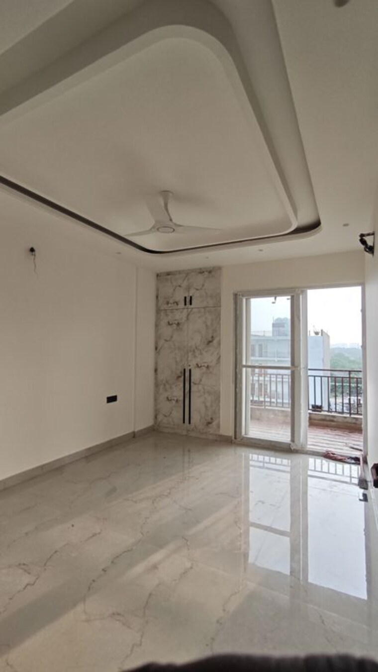 Room, amolik-aster-woods 3 Bedroom 180 Sq.Yd. Builder Floor In Sector 98 Faridabad 10574826