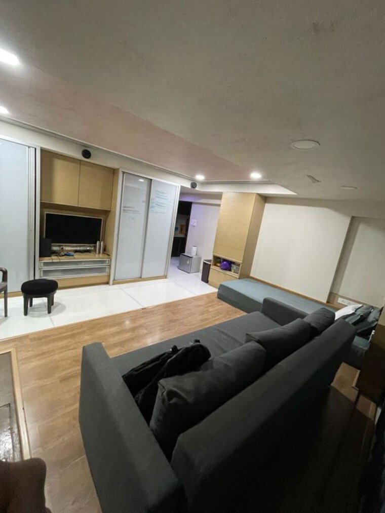Team Area, tapovan-chs 6+ Bedroom 4000 Sq.Ft. Apartment In Santacruz West Mumbai 10574845