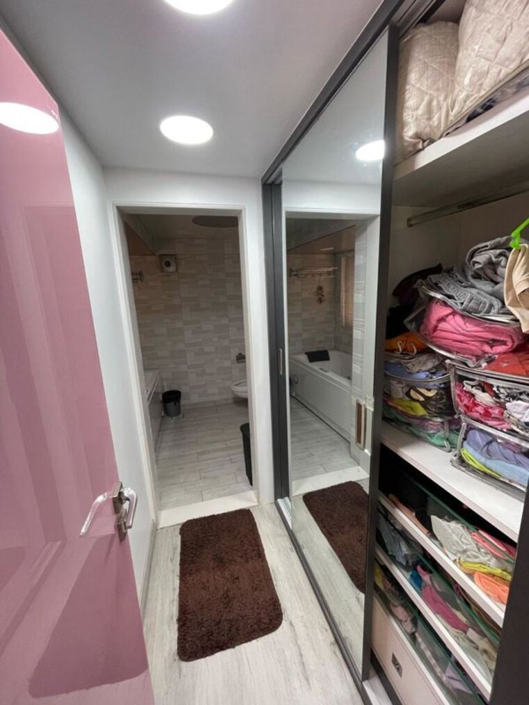 Balcony, tapovan-chs 6+ Bedroom 4000 Sq.Ft. Apartment In Santacruz West Mumbai 10574845